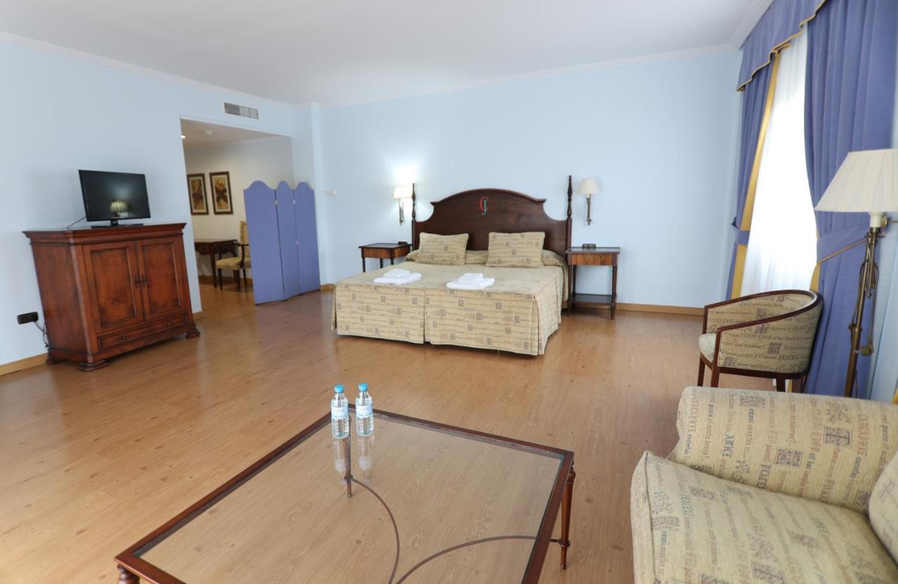 פלאסנסיה Hospedium Hotel Dona Mafalda De Castilla מראה חיצוני תמונה