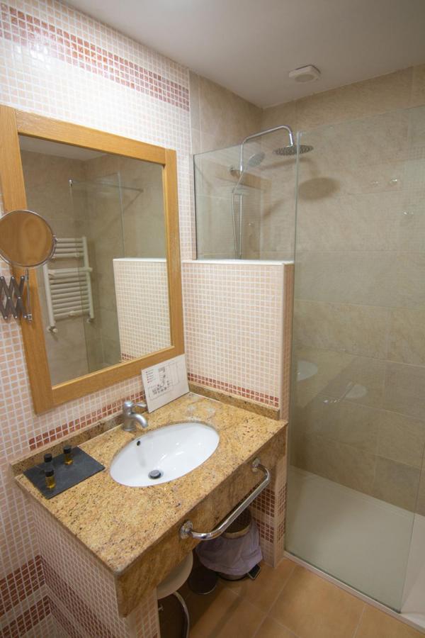 פלאסנסיה Hospedium Hotel Dona Mafalda De Castilla מראה חיצוני תמונה