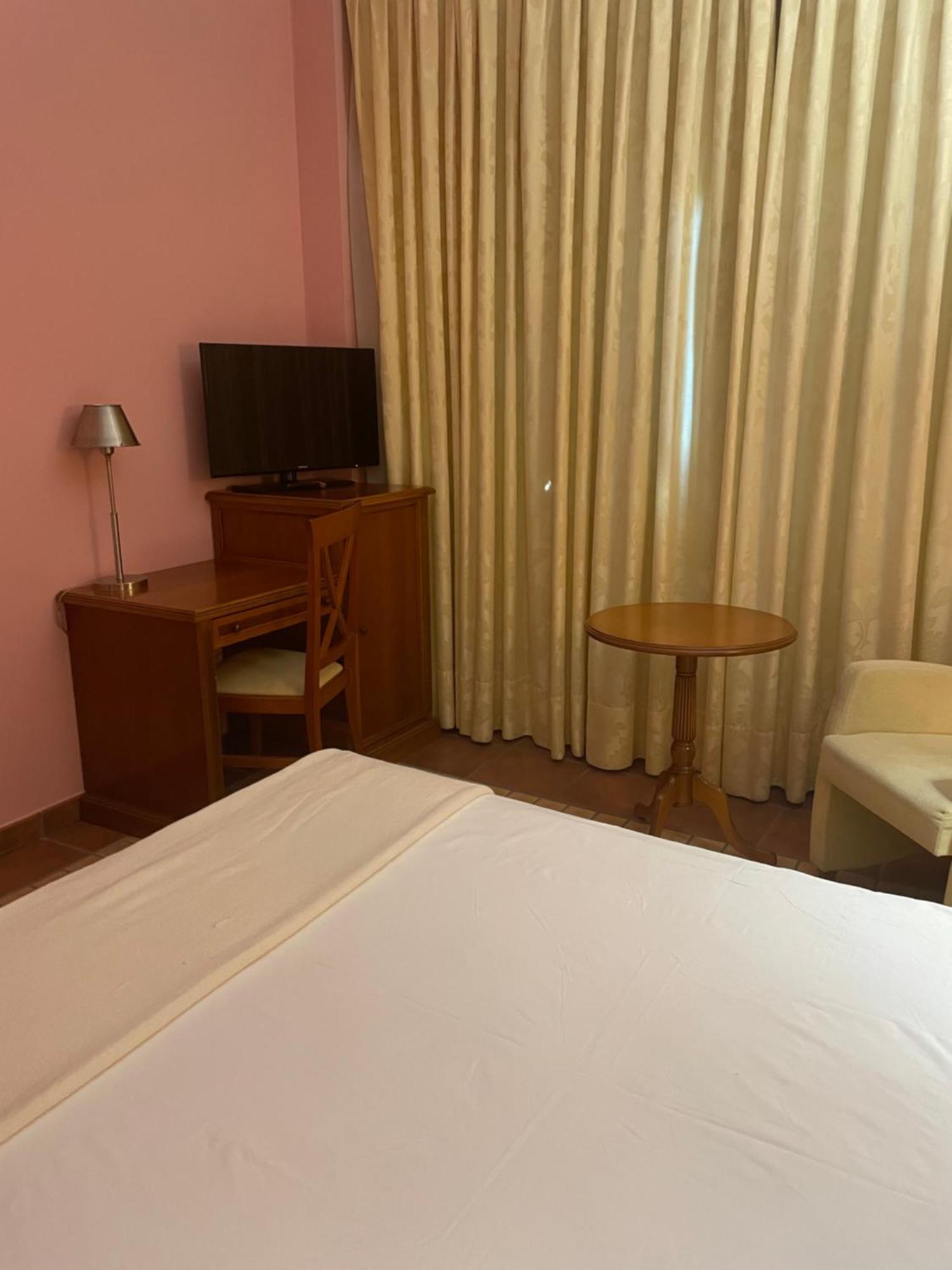 פלאסנסיה Hospedium Hotel Dona Mafalda De Castilla מראה חיצוני תמונה
